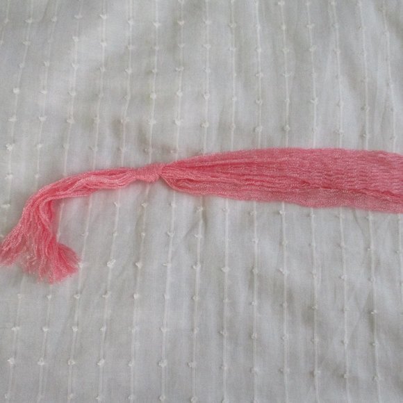 3/9$ **SALE** Pink net skinny scarf - Picture 3 of 5